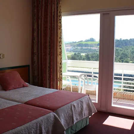 Miramar Hotel 3*