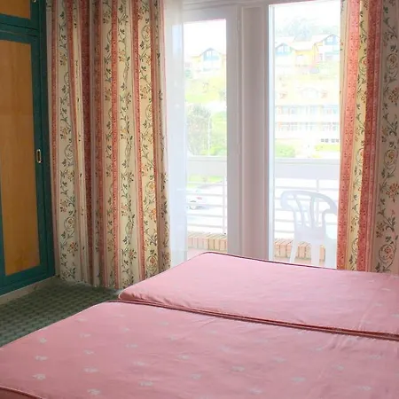 Miramar Hotel 3*